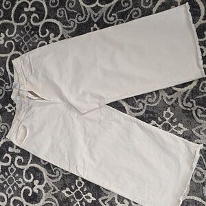 H&M Size 18 Cream Capris